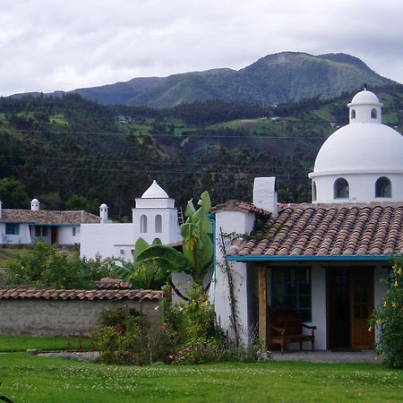 Las Palmeras Inn Otavalo Extérieur photo