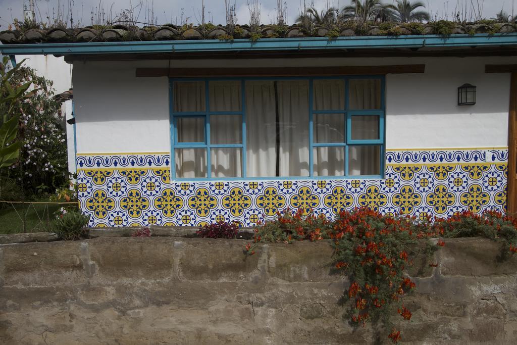 Las Palmeras Inn Otavalo Extérieur photo
