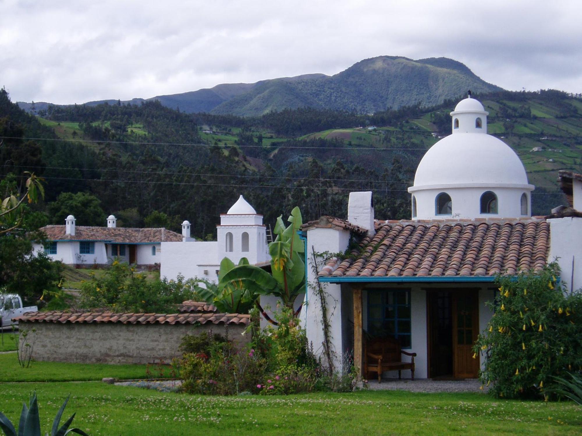 Las Palmeras Inn Otavalo Extérieur photo